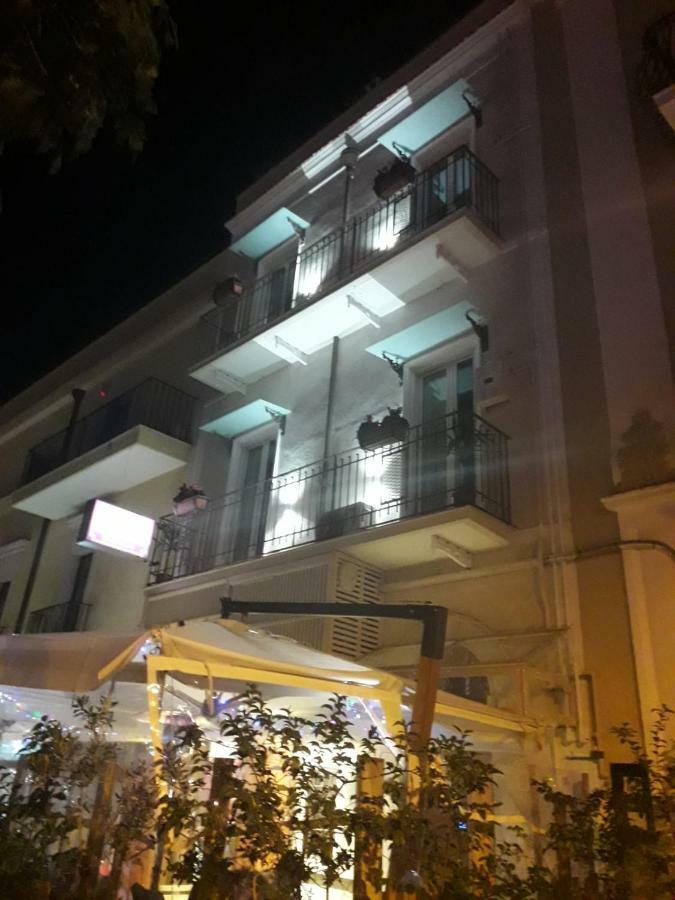 Dimora Elizabeth Hotel โมดูโญ ภายนอก รูปภาพ